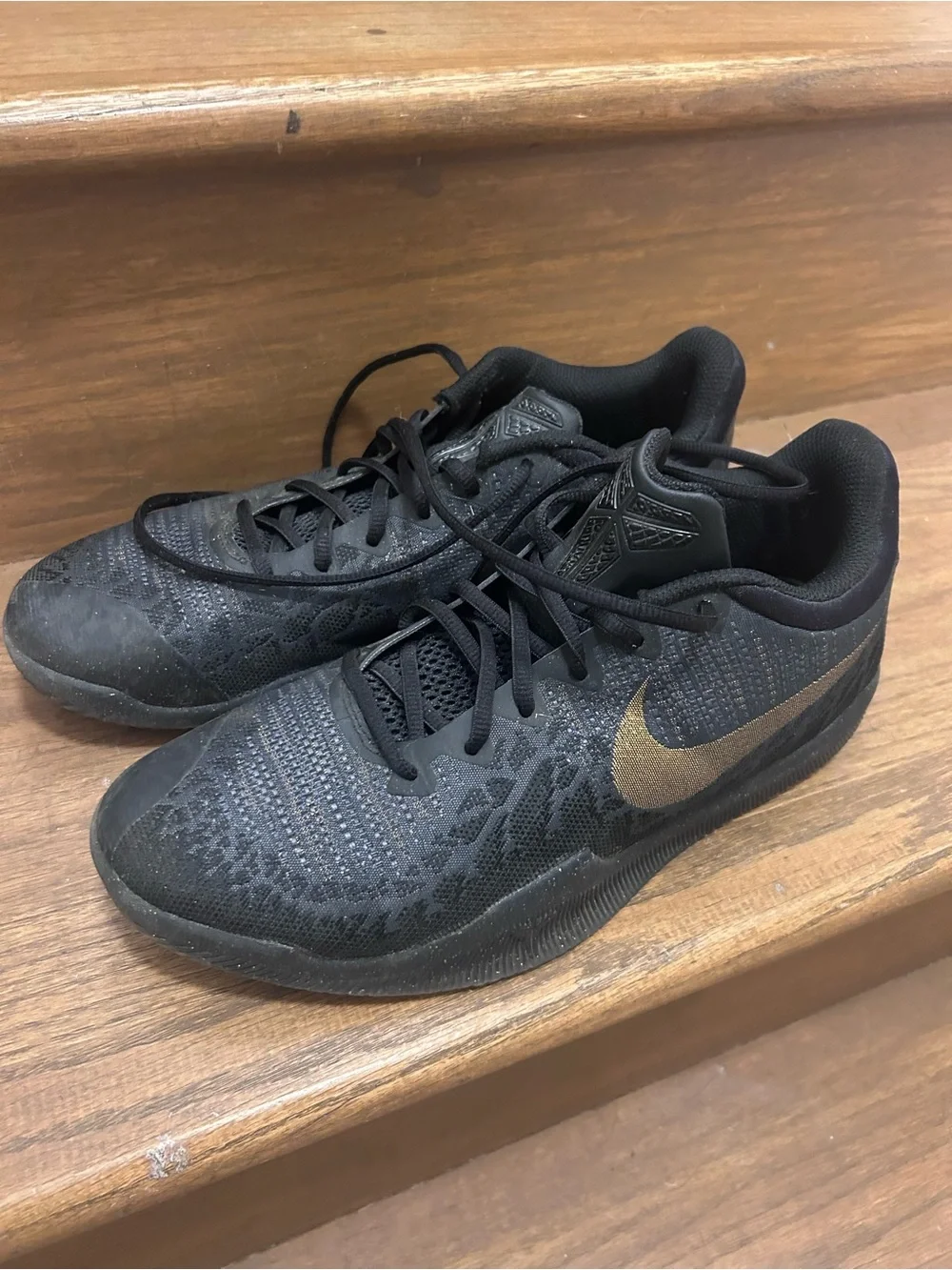 Nike Men’s mamba rage gold star Kobe’s